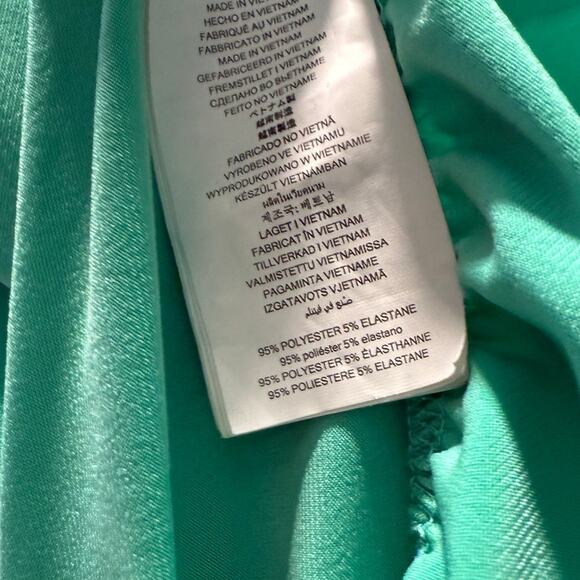 Michael Kors Green Sleeveless Top Size Medium Ruffle Hem Lightweight Pocket Back - Picture 5 of 5